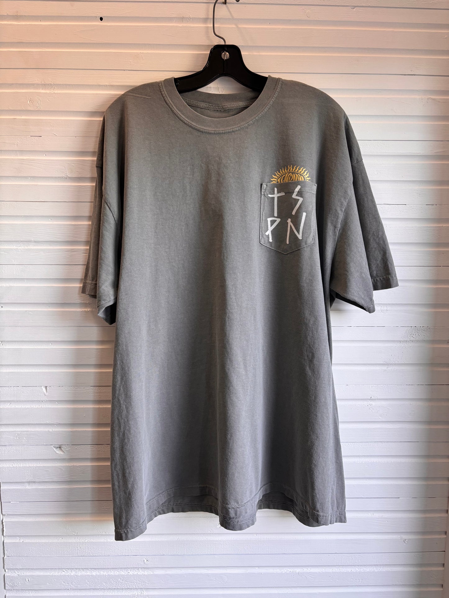 Sunny SB [ unisex pocket tee ] Grey