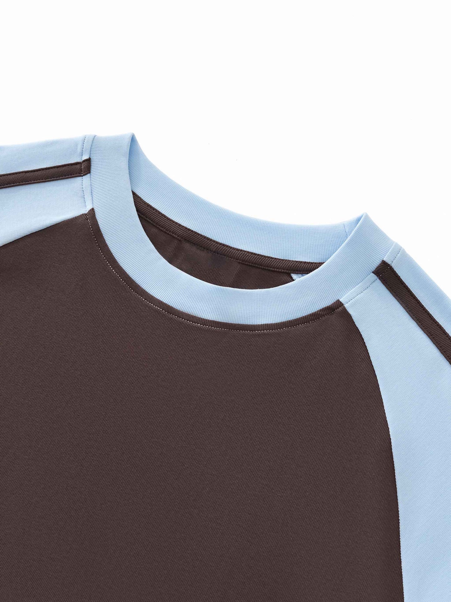 vintage looking form-fitting raglan sleeves and contrast stripe