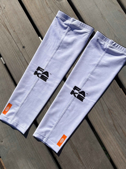 manchettes / sleeves / white / thunder logo