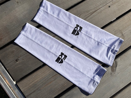 manchettes / sleeves / white / Flammes